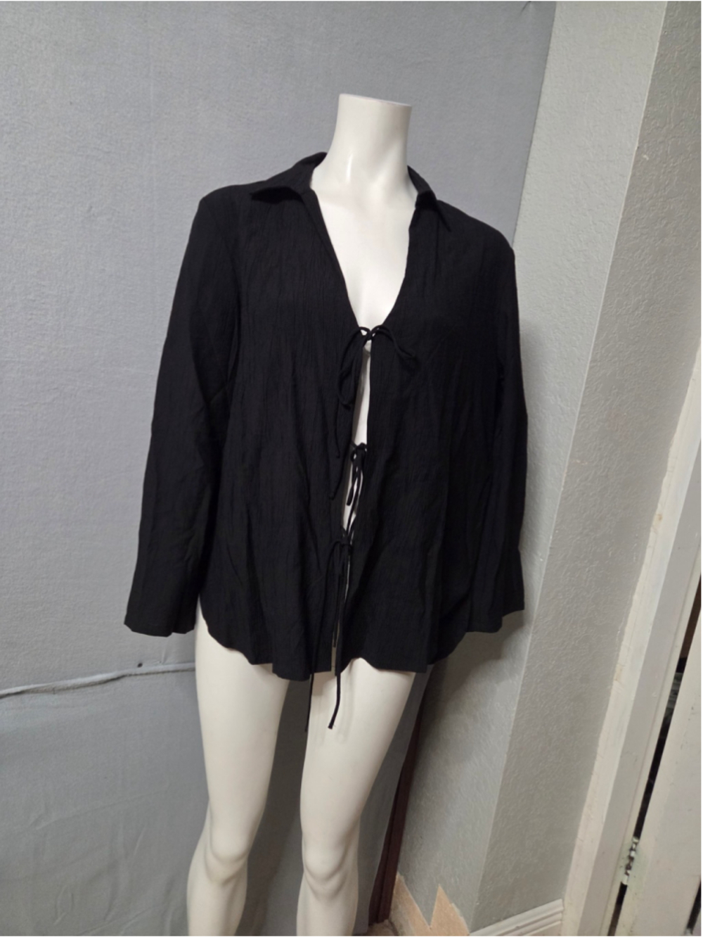 Women's Blenca Black Tie-Front Blouse Size S